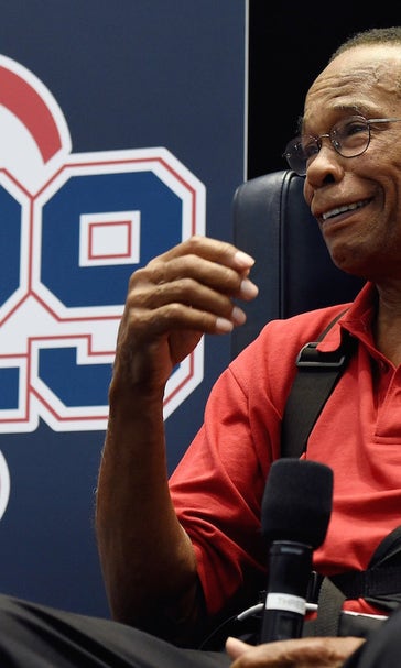 Carew overcomes heart attack, prepares for Twins spring training